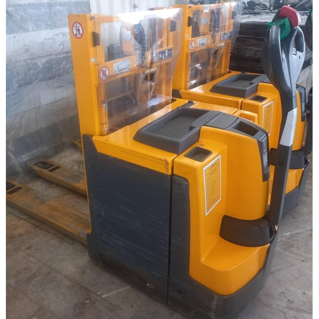 جک پالت برقی 2 تن  jungheinrich  مدل EGD220